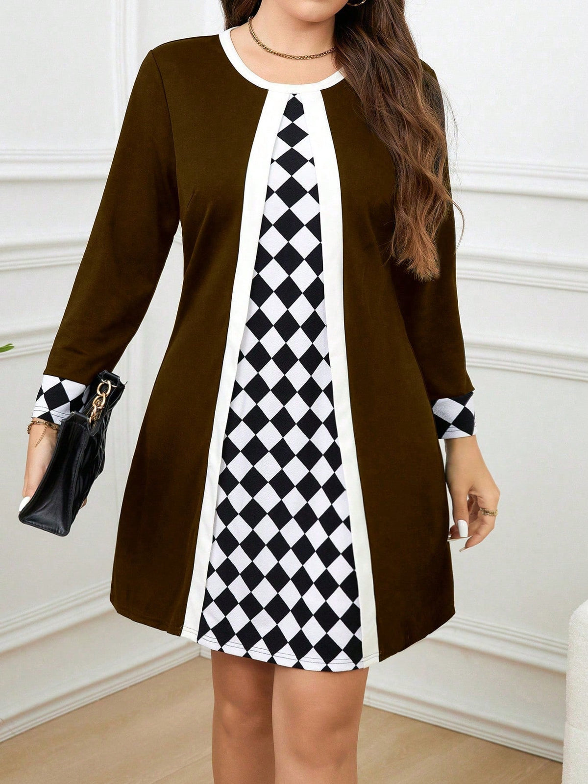 Abito lungo casual a patchwork con stampa a diamanti, taglia comode, per l'autunno
