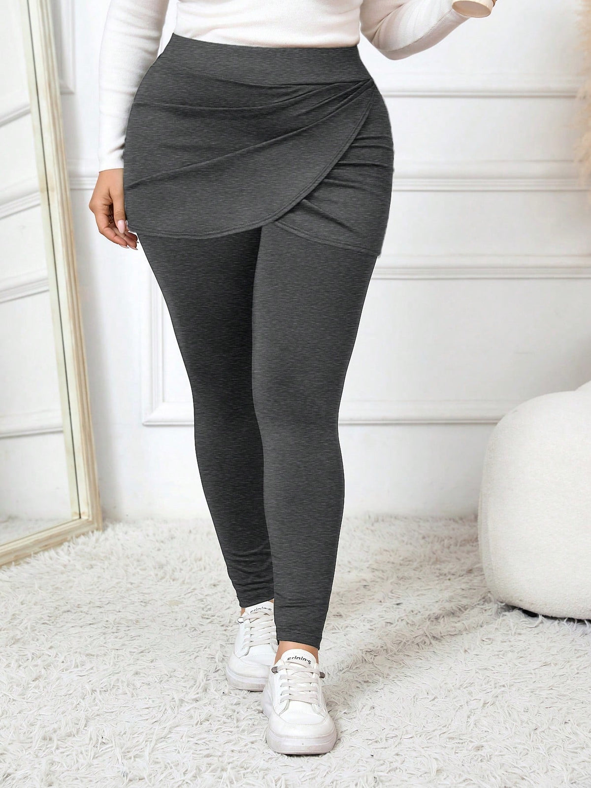 Leggings attillati da yoga per attivitˆ all'aperto, stile con arricciature, per donne taglia comoda