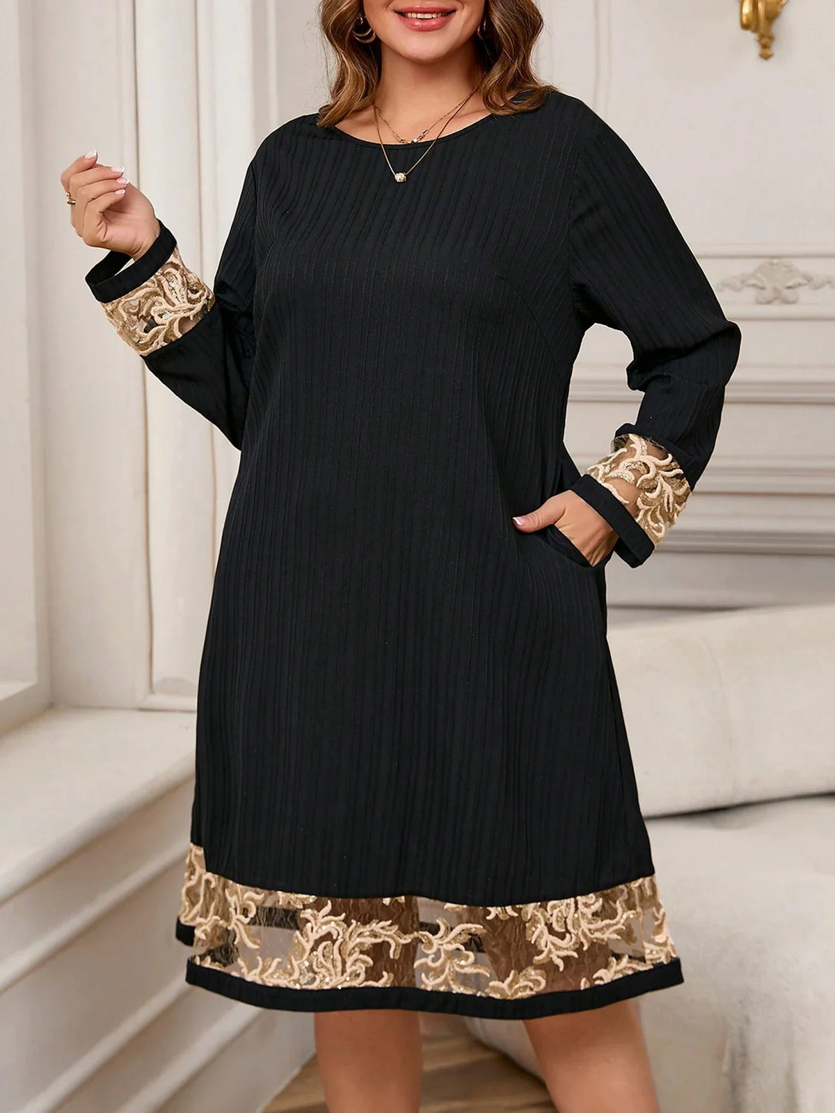 Abiti invernali taglie forti per donna, abiti natalizi da donna, abiti invernali da donna, abiti da donna in autunno realizzati con patchwork, ricamo e polsini in in rete, modello dritto e morbido