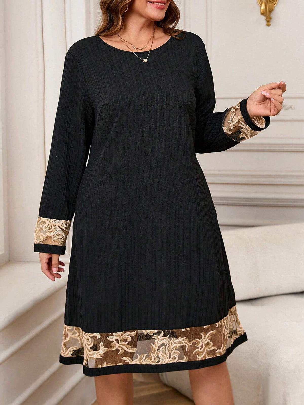 Abiti invernali taglie forti per donna, abiti natalizi da donna, abiti invernali da donna, abiti da donna in autunno realizzati con patchwork, ricamo e polsini in in rete, modello dritto e morbido