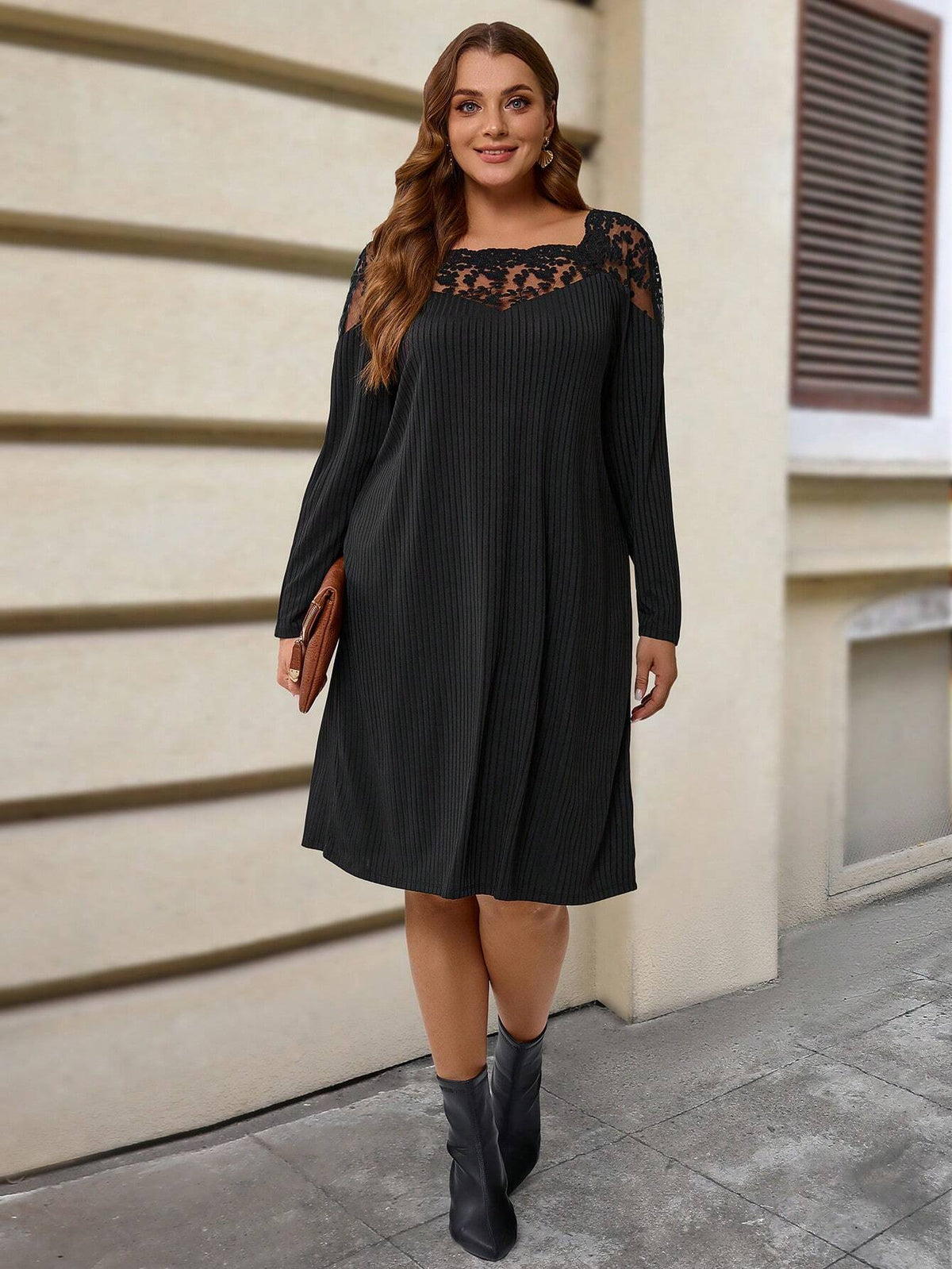 Abito casual di grandi dimensioni da donna con maniche lunghe, ricami, patch in rete e coste, elegante