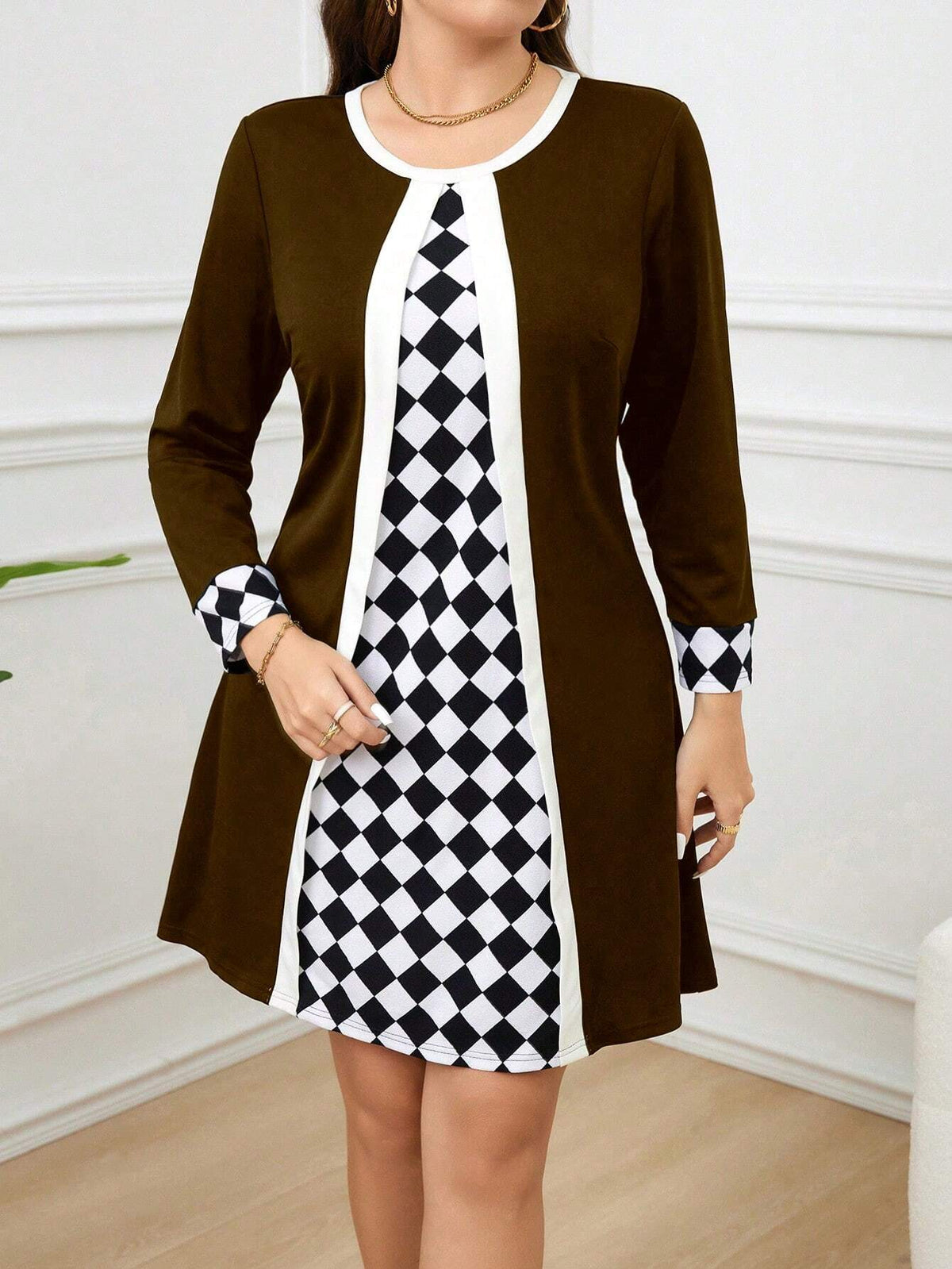 Abito lungo casual a patchwork con stampa a diamanti, taglia comode, per l'autunno