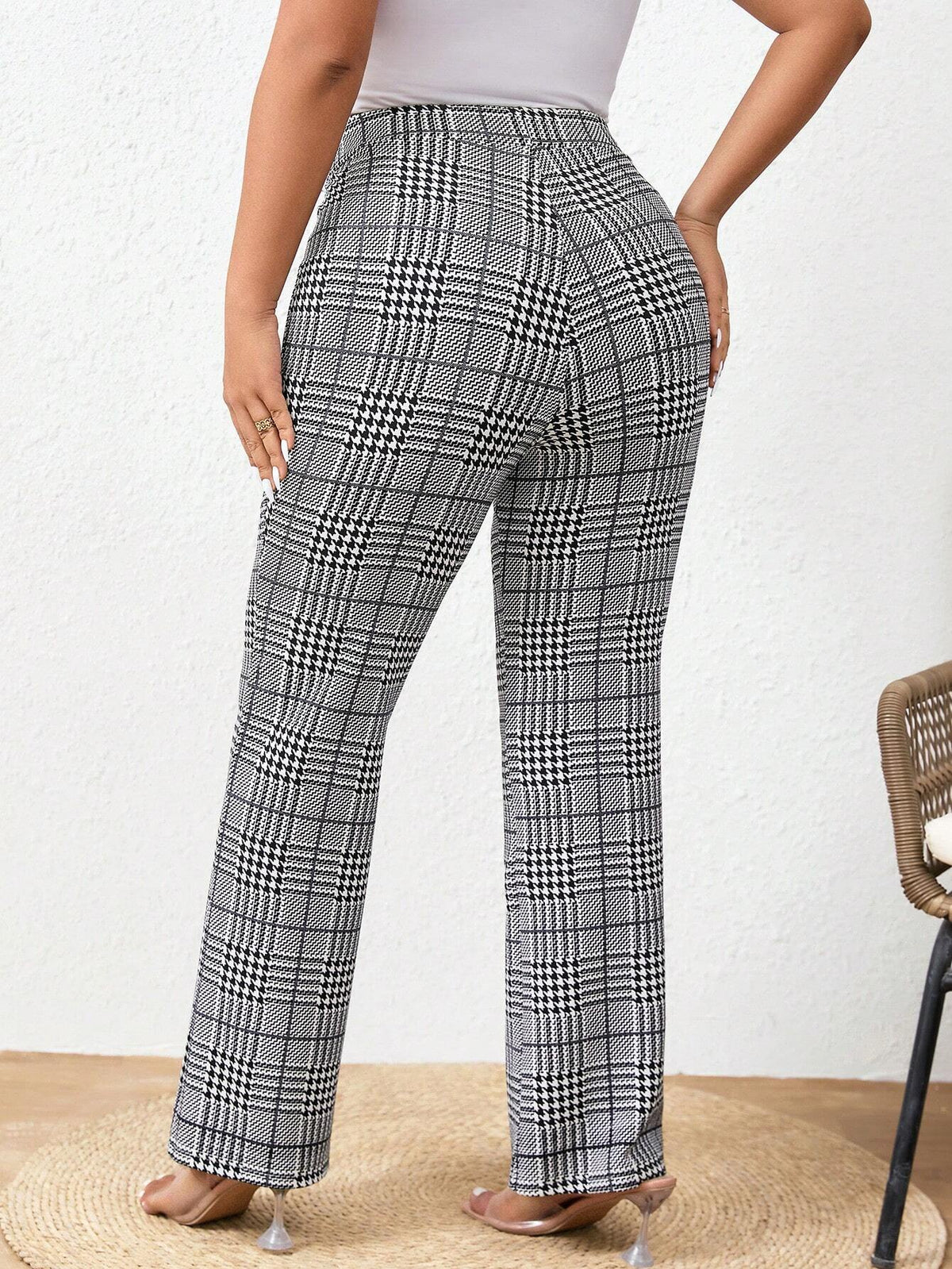 Pantaloni lunghi a quadretti eleganti a vita alta con leggera svasatura, slim fit e taglie comode