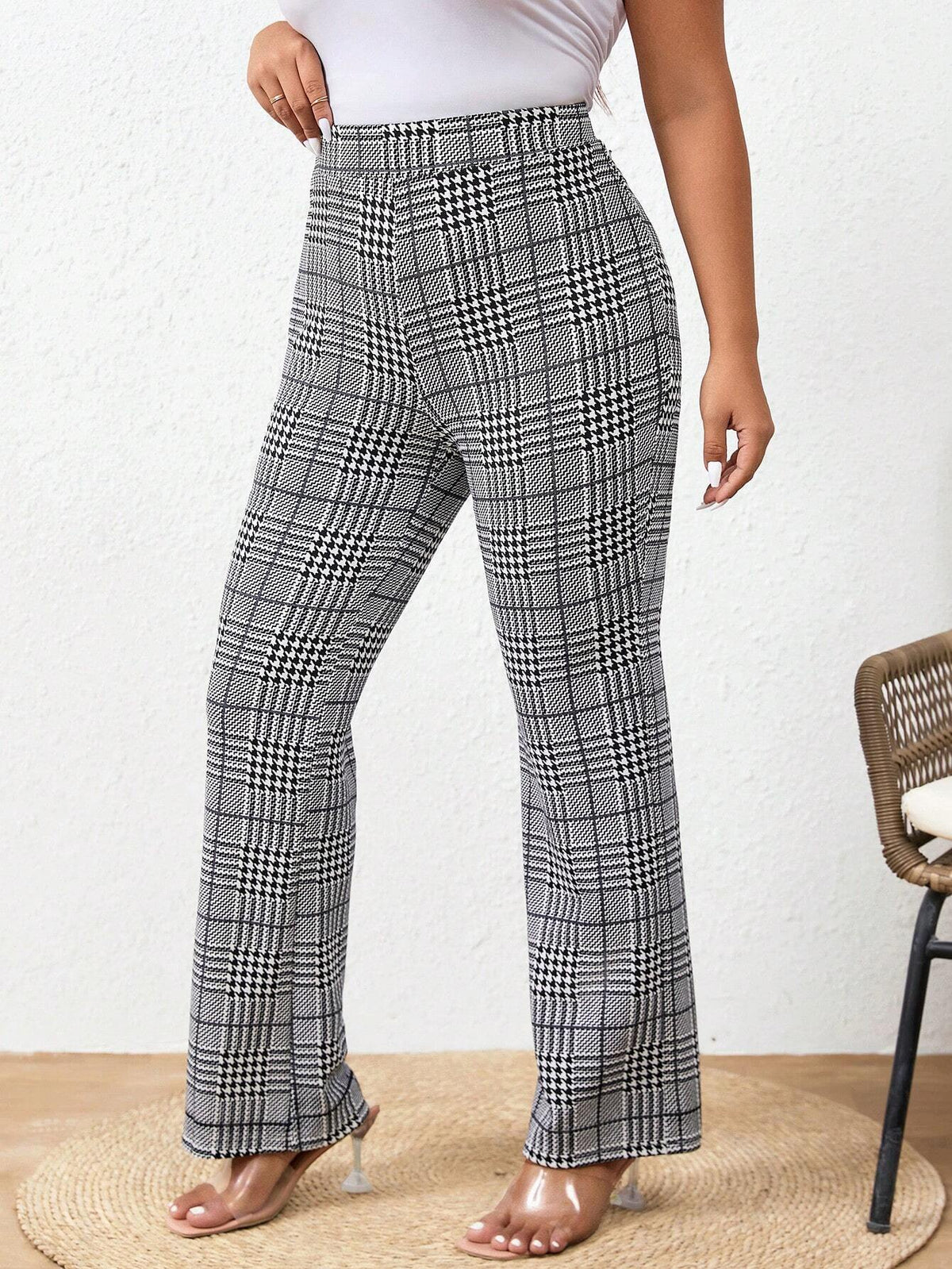 Pantaloni lunghi a quadretti eleganti a vita alta con leggera svasatura, slim fit e taglie comode