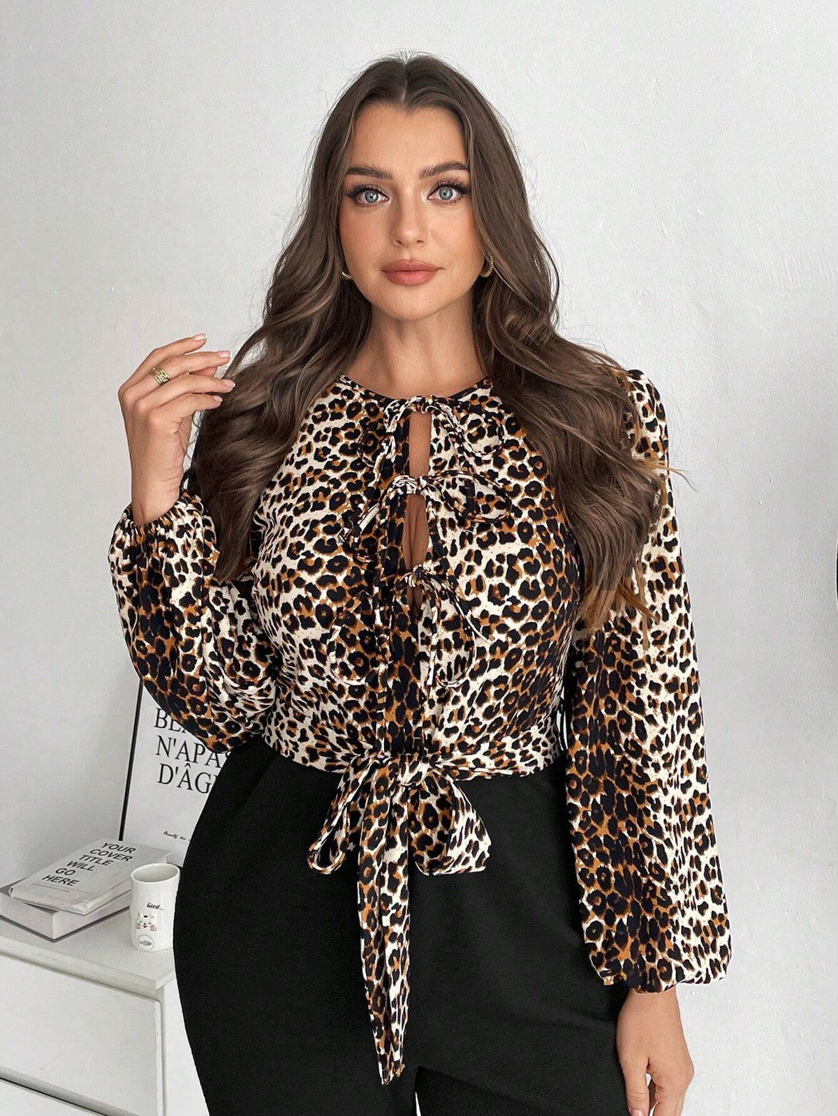 Taglia comode Donne Elegante Tuta con stampa leopardata, maniche a lanterna, nodo frontale e vita regolabile, adatta per primavera/autunno