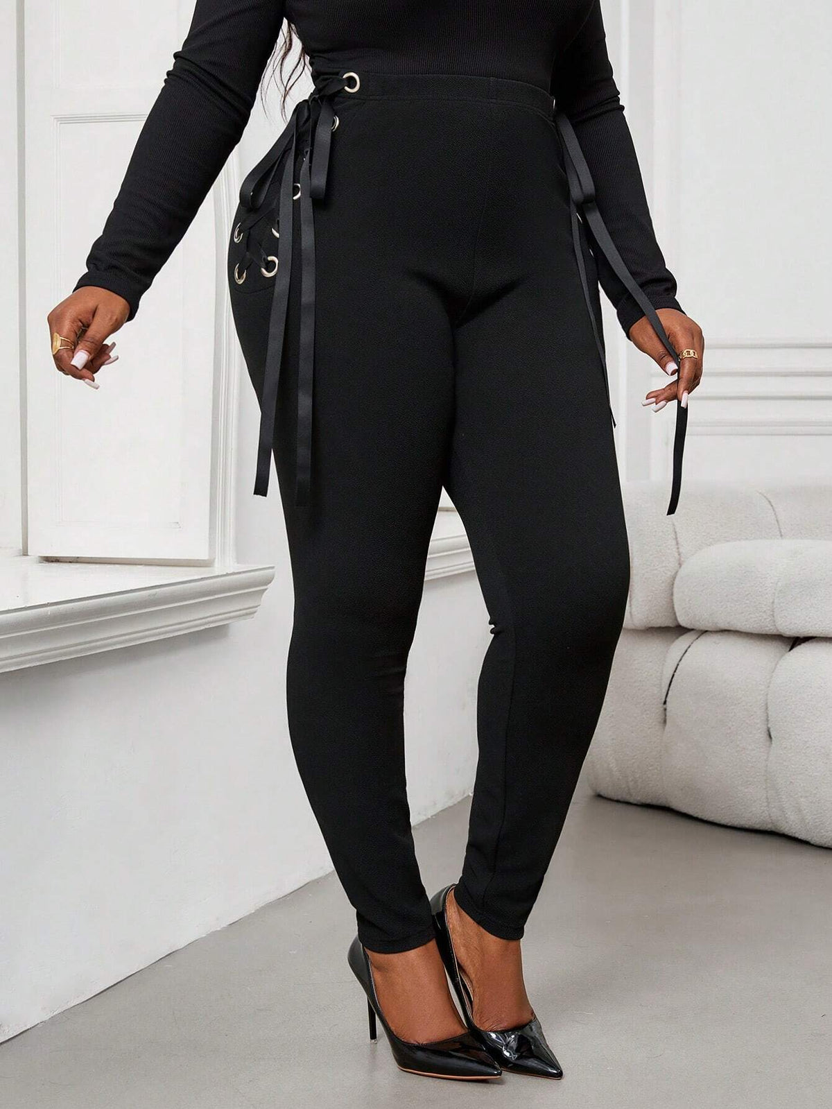 Leggins eleganti neri a maglia con allacciatura lunga per taglie forti in autunno e inverno